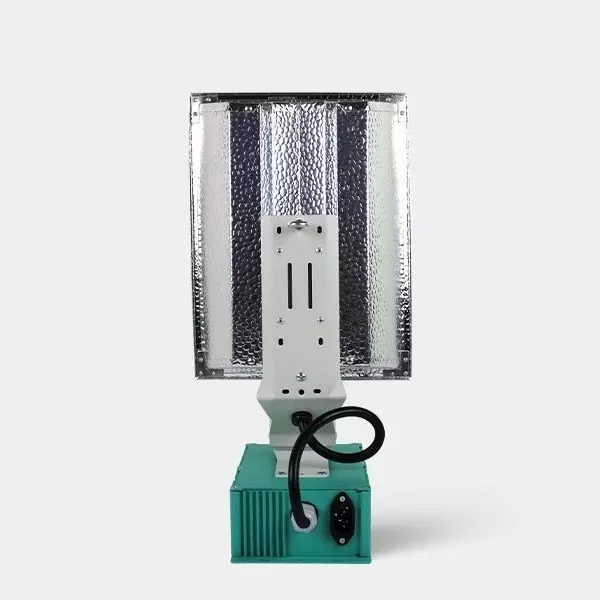 Luminaria LEC 315W GB Lighting parte trasera