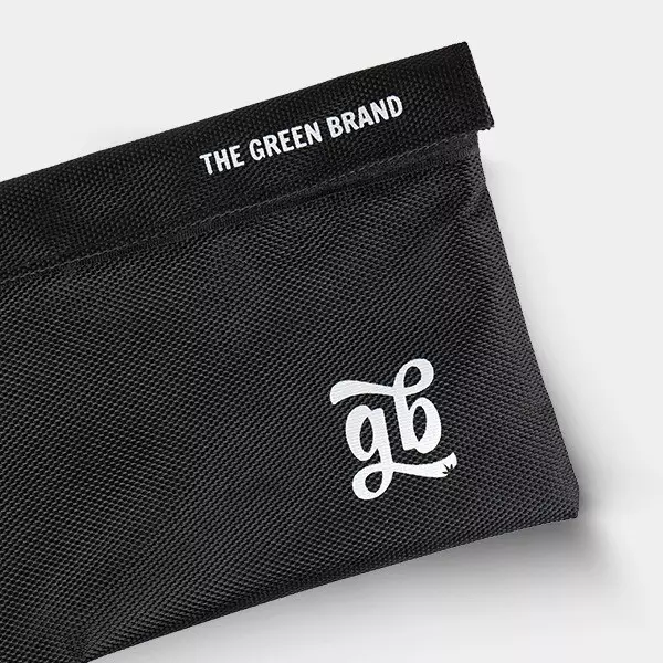 GB Geruchsabsorbierendes Kulturtasche Neceser Antiolor GB cerrado logo
