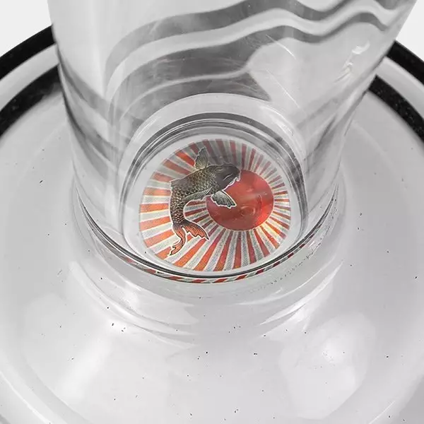 Bong con Maleta Ronin y Geisha Black Leaf diseño interior bong