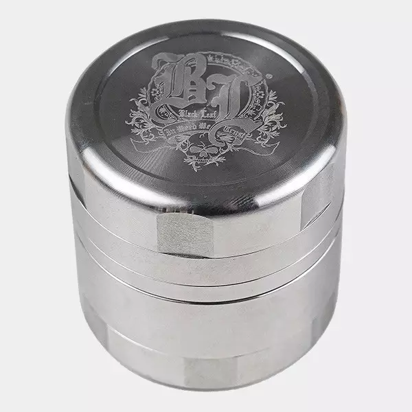 Deluxe Edelstahl-Grinder Schwarz Blatt Deluxe Edelstahl-Grinder Schwarz Blatt - GB The Green Brand