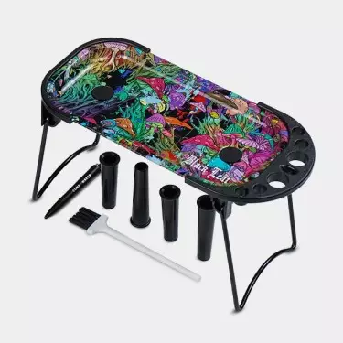 Drehunterlage mit Kegel, bürsten und halterungen Magic Mushrooms