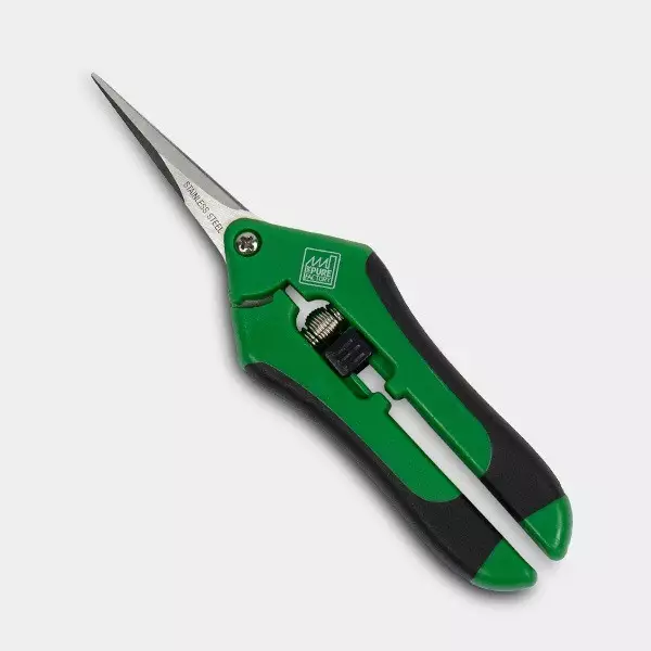 Gebogene Maniküreschere - GB The Green Brand