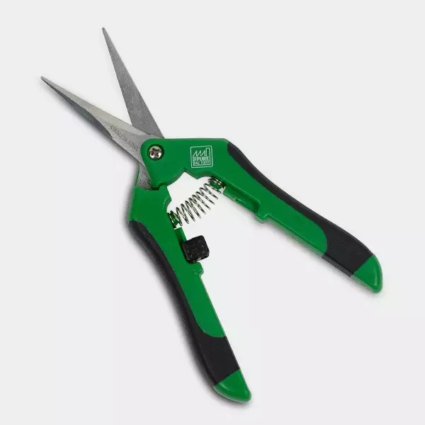 Gebogene Maniküreschere - GB The Green Brand