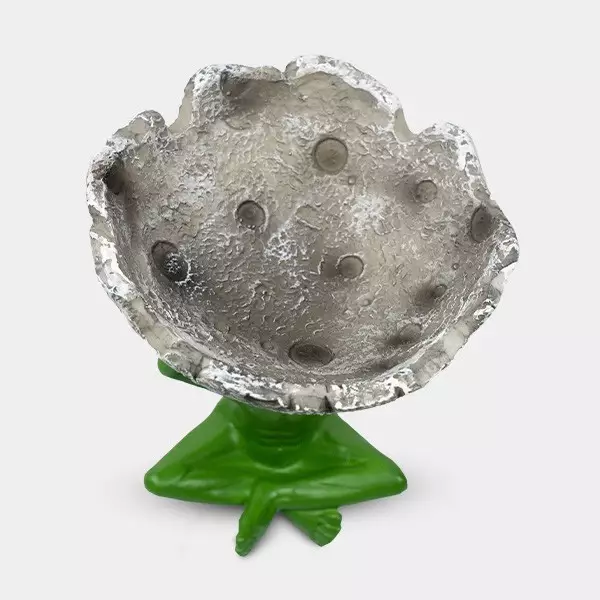 Außerirdischer Aschenbecher - Mond detail