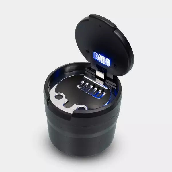 Aschenbecher für Autos mit LED schwarz öffnen