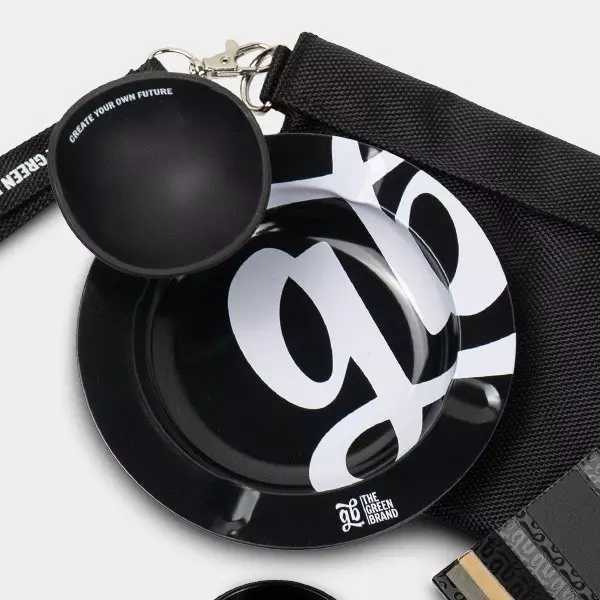 Kit Smoke GB Kit Smoke GB Aschenbecher und Schale Detail