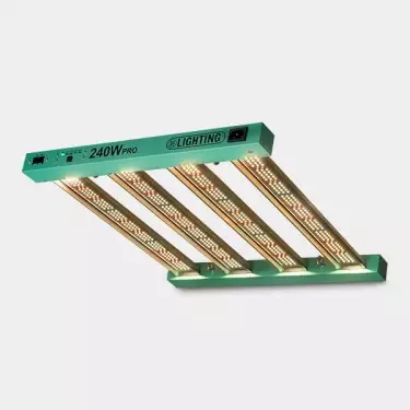 Dimmbares LED-System 240 W PRO GB Lighting eingeschaltet