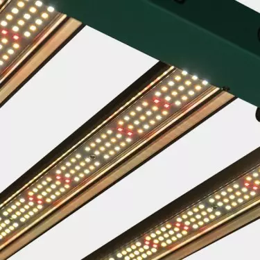 Dimmbares LED-System 240 W PRO GB Lighting Detailansicht eingeschaltet