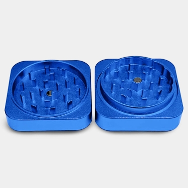 Grinder aus Aluminium, quadratisch 'Das Monster' innenraum