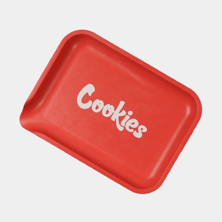 Rote Kekse auf Tablett